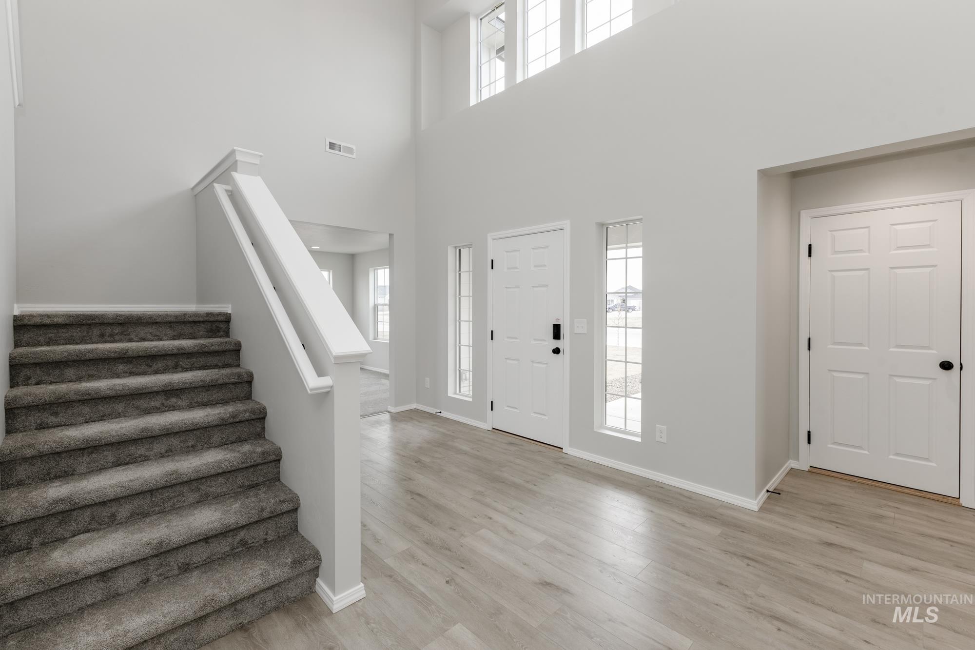 16860 Dunning Way, Caldwell, Idaho 83607, 4 Bedrooms, 3 Bathrooms, Residential For Sale, Price $519,990,MLS 98936935