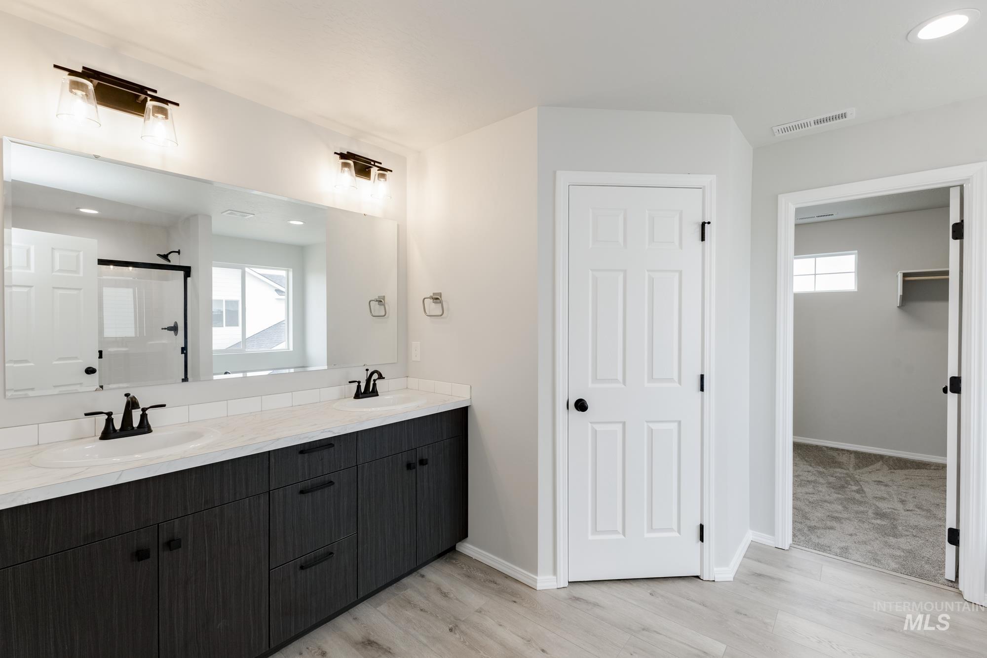 16860 Dunning Way, Caldwell, Idaho 83607, 4 Bedrooms, 3 Bathrooms, Residential For Sale, Price $519,990,MLS 98936935