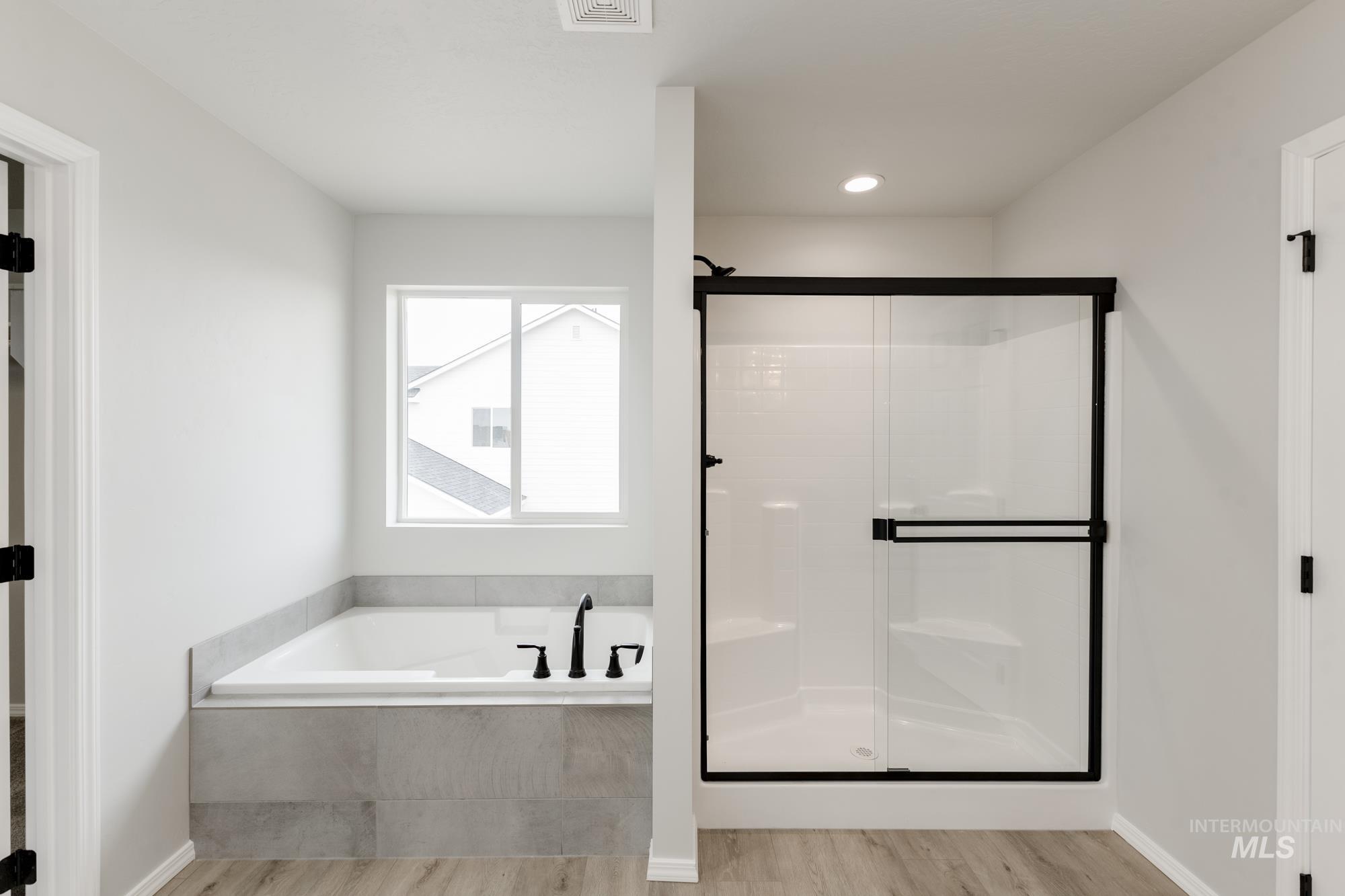 16860 Dunning Way, Caldwell, Idaho 83607, 4 Bedrooms, 3 Bathrooms, Residential For Sale, Price $519,990,MLS 98936935