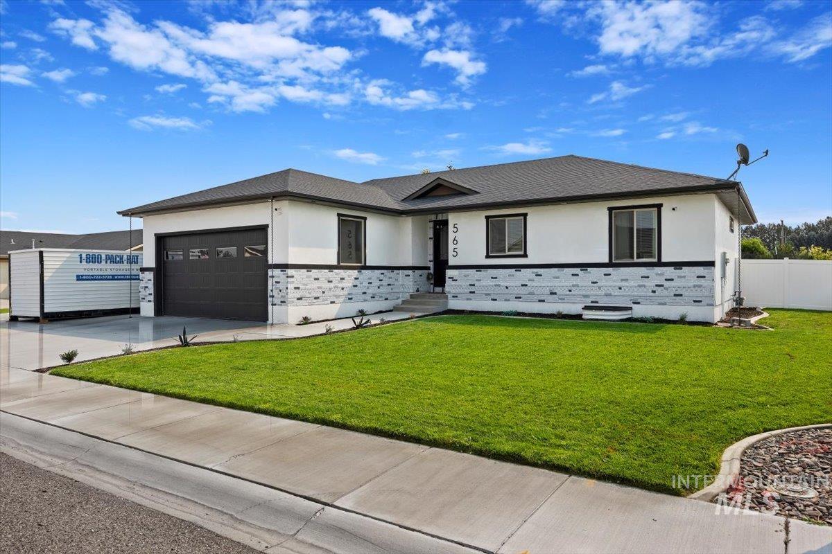565 Clearwater Way, Heyburn, Idaho 83336, 5 Bedrooms, 3 Bathrooms, Residential For Sale, Price $670,000,MLS 98936984