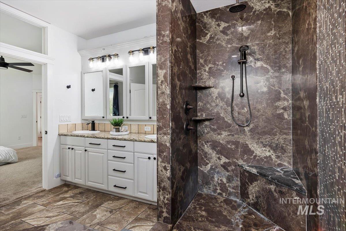 565 Clearwater Way, Heyburn, Idaho 83336, 5 Bedrooms, 3 Bathrooms, Residential For Sale, Price $670,000,MLS 98936984