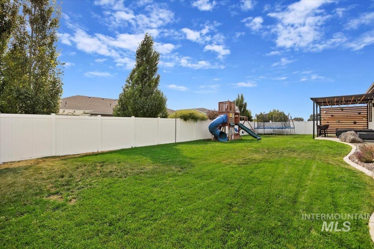 565 Clearwater Way, Heyburn, Idaho 83336, 5 Bedrooms, 3 Bathrooms, Residential For Sale, Price $670,000,MLS 98936984