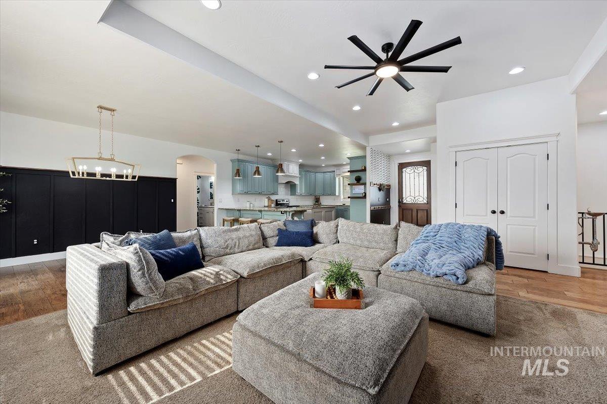 565 Clearwater Way, Heyburn, Idaho 83336, 5 Bedrooms, 3 Bathrooms, Residential For Sale, Price $670,000,MLS 98936984