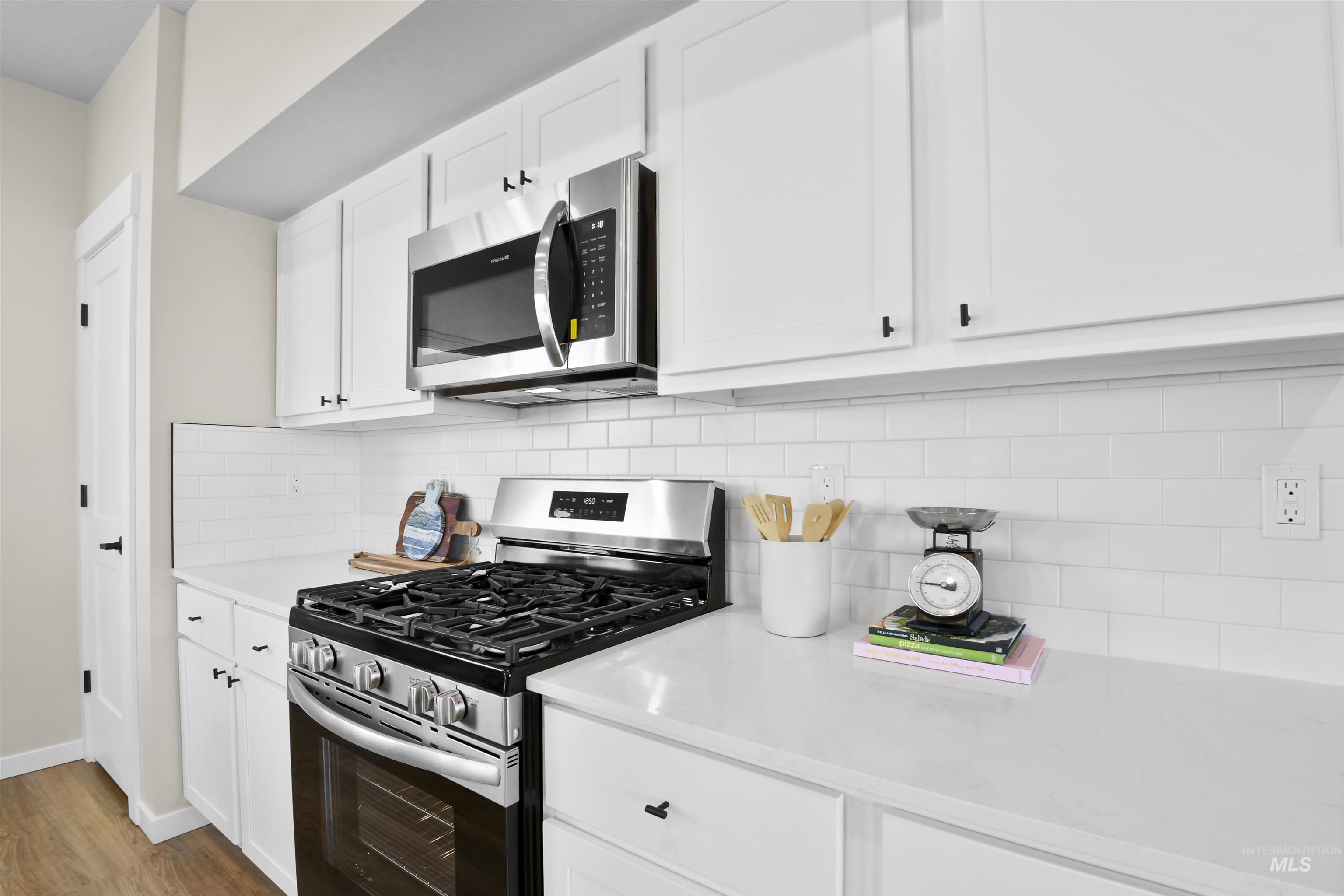 523 N Lucy Lane, Nampa, Idaho 83687, 3 Bedrooms, 2.5 Bathrooms, Residential For Sale, Price $345,000,MLS 98937439