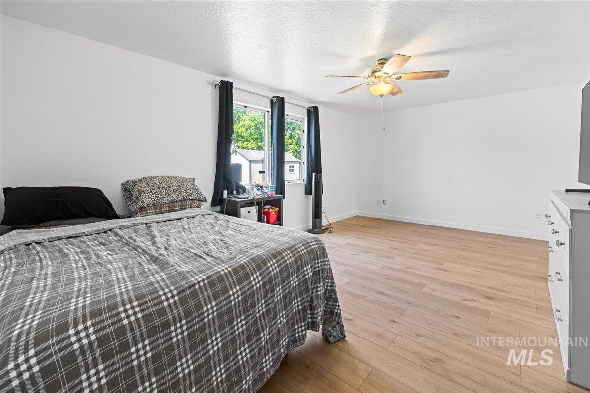 1621 S Woodland Dr, Nampa, Idaho 83686, 3 Bedrooms, 2.5 Bathrooms, Residential For Sale, Price $379,900,MLS 98937741