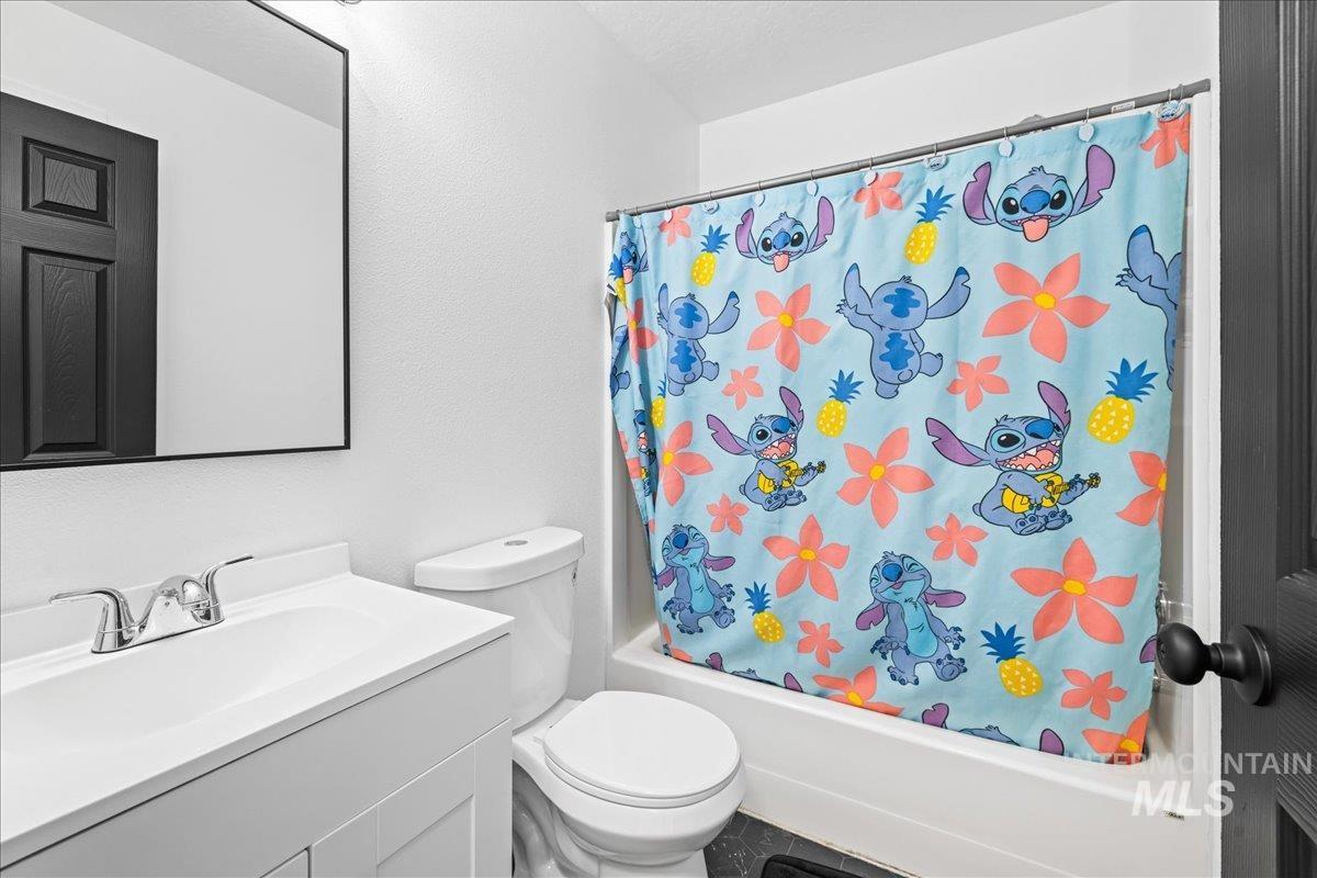 1621 S Woodland Dr, Nampa, Idaho 83686, 3 Bedrooms, 2.5 Bathrooms, Residential For Sale, Price $379,900,MLS 98937741