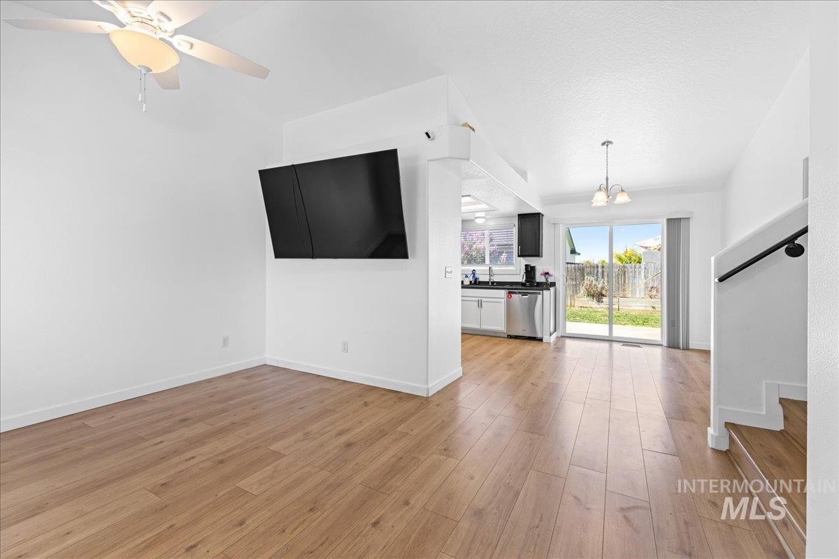 1621 S Woodland Dr, Nampa, Idaho 83686, 3 Bedrooms, 2.5 Bathrooms, Residential For Sale, Price $379,900,MLS 98937741