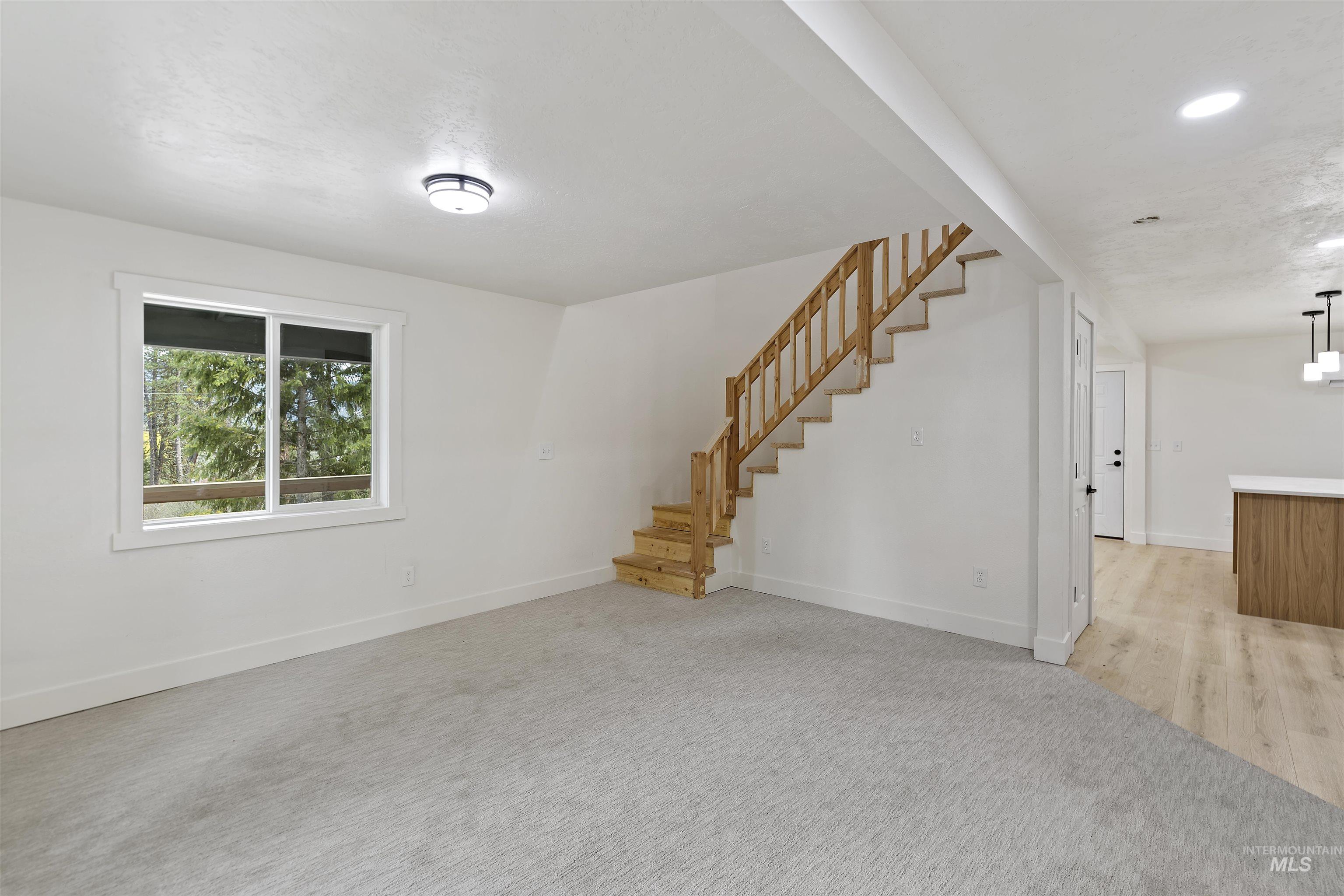 199 Scriver Woods Rd, Garden Valley, Idaho 83622, 3 Bedrooms, 3 Bathrooms, Residential For Sale, Price $499,999,MLS 98937776