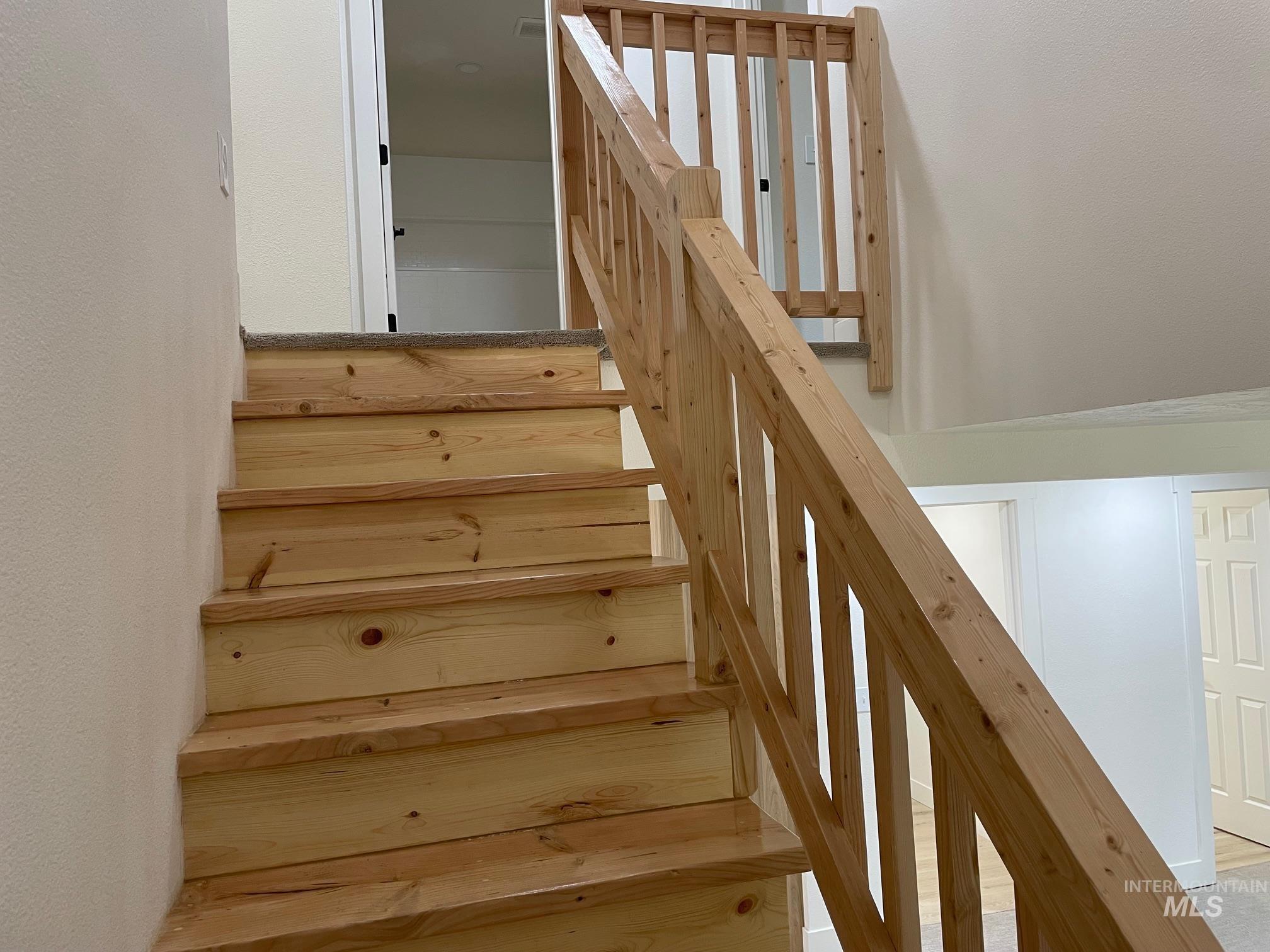 199 Scriver Woods Rd, Garden Valley, Idaho 83622, 3 Bedrooms, 3 Bathrooms, Residential For Sale, Price $499,999,MLS 98937776