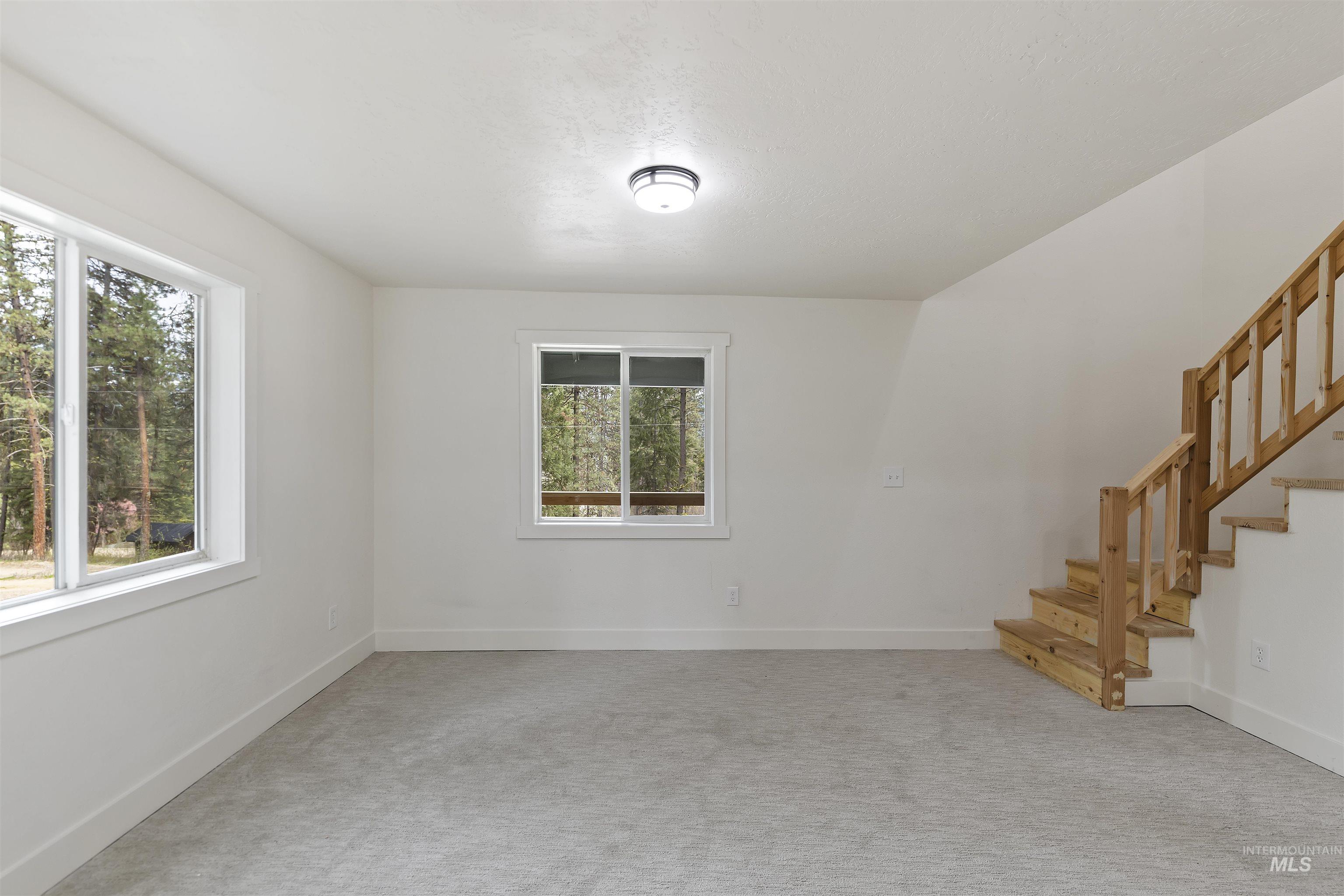 199 Scriver Woods Rd, Garden Valley, Idaho 83622, 3 Bedrooms, 3 Bathrooms, Residential For Sale, Price $499,999,MLS 98937776