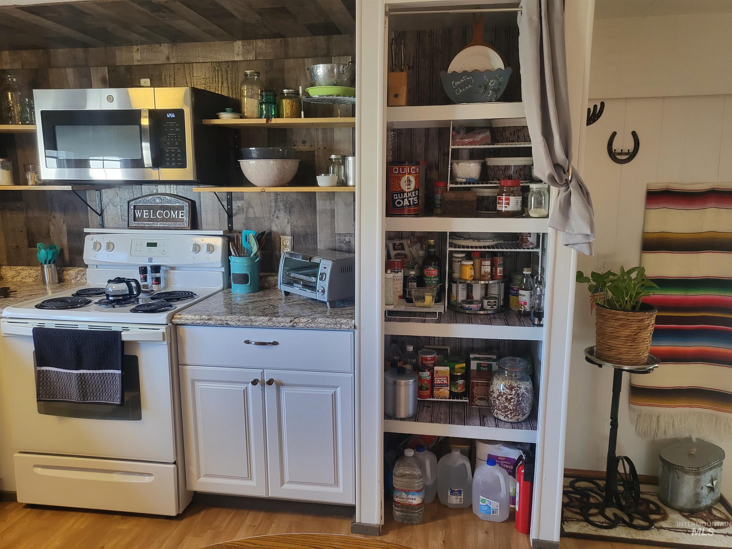 2015 6th Ave #324C, Clarkston, Idaho 99403, 2 Bedrooms, 2 Bathrooms, Residential For Sale, Price $69,000,MLS 98937851