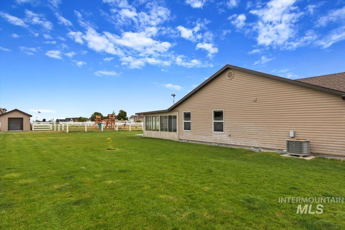 2468 E 3805 N, Filer, Idaho 83328, 4 Bedrooms, 2 Bathrooms, Residential For Sale, Price $569,900,MLS 98937862