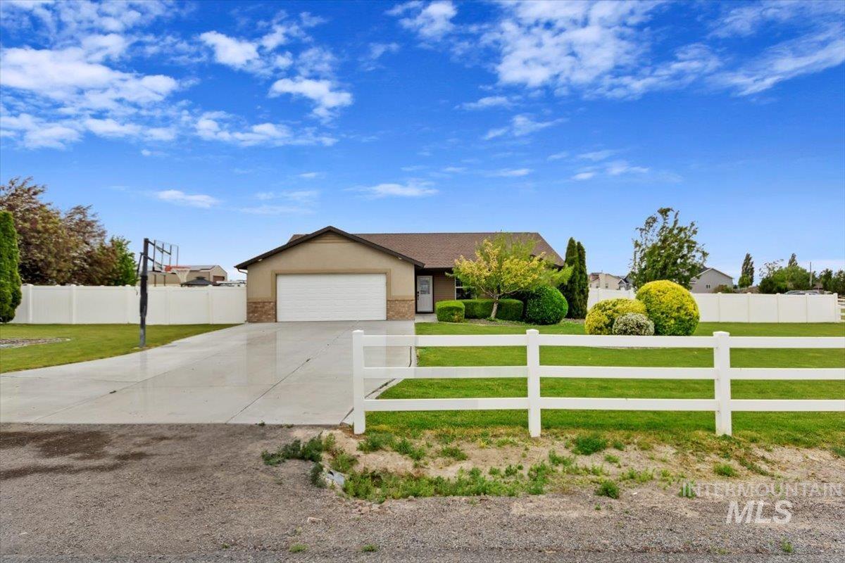 2468 E 3805 N, Filer, Idaho 83328, 4 Bedrooms, 2 Bathrooms, Residential For Sale, Price $569,900,MLS 98937862