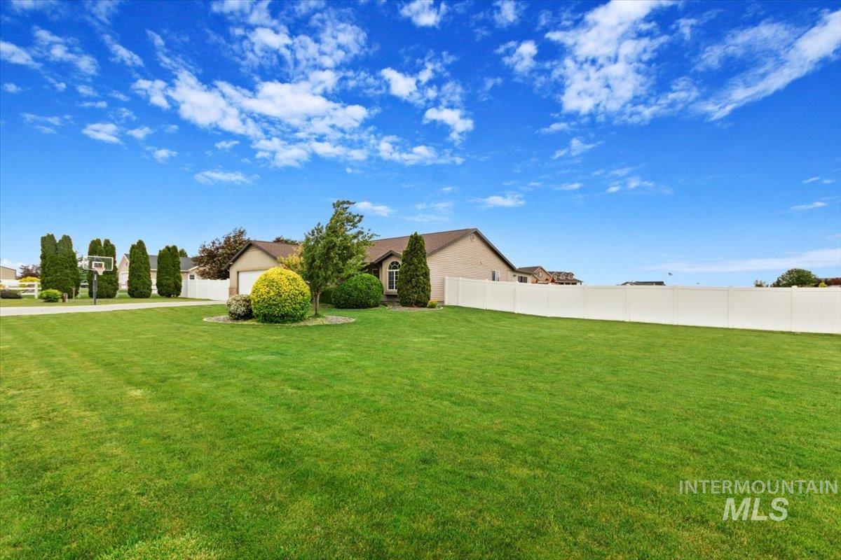 2468 E 3805 N, Filer, Idaho 83328, 4 Bedrooms, 2 Bathrooms, Residential For Sale, Price $569,900,MLS 98937862