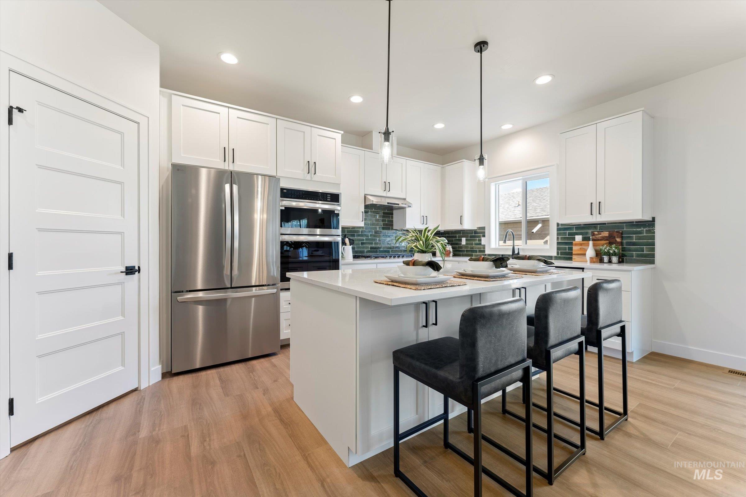 7125 W Ustick Rd, Boise, Idaho 83704, 6 Bedrooms, 4.5 Bathrooms, Residential For Sale, Price $759,000,MLS 98937894