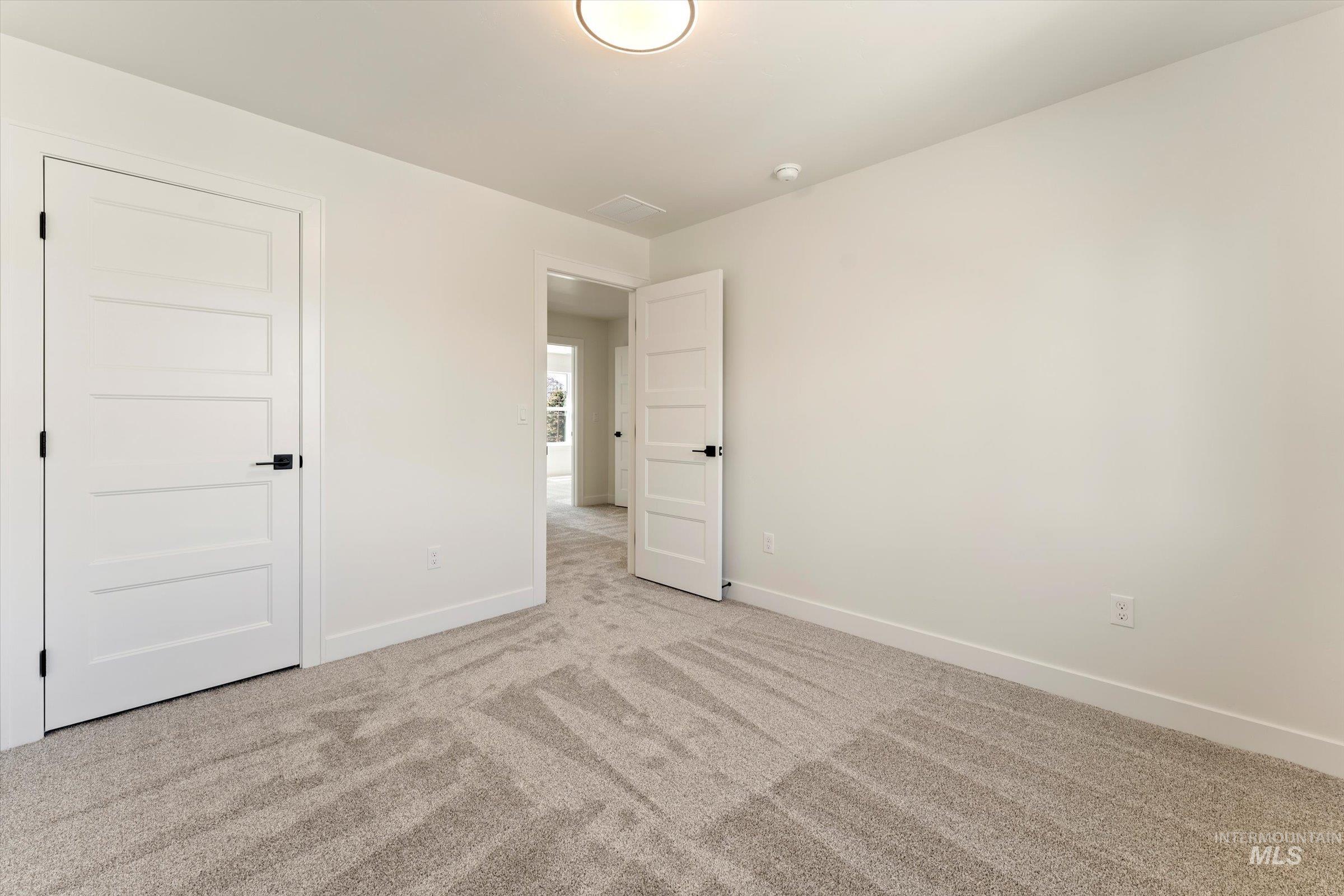 7125 W Ustick Rd, Boise, Idaho 83704, 6 Bedrooms, 4.5 Bathrooms, Residential For Sale, Price $759,000,MLS 98937894