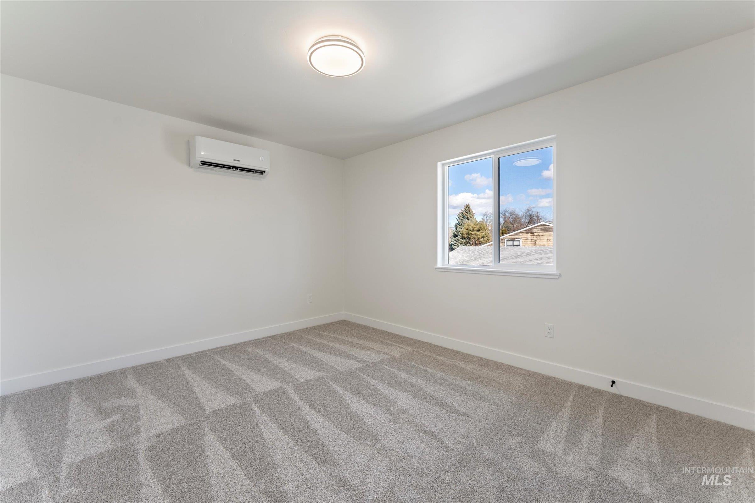 7125 W Ustick Rd, Boise, Idaho 83704, 6 Bedrooms, 4.5 Bathrooms, Residential For Sale, Price $759,000,MLS 98937894