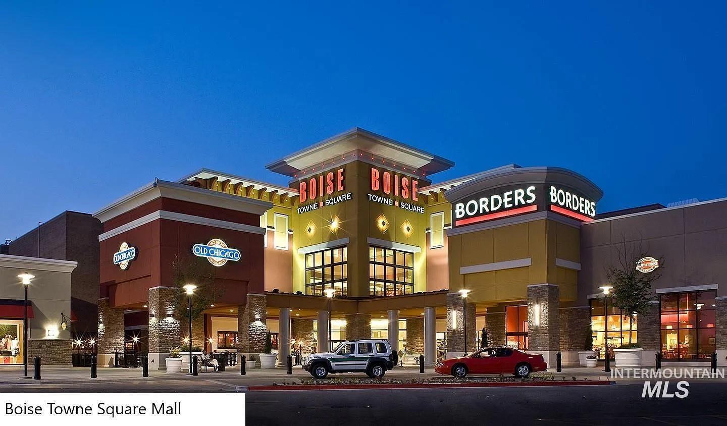 7125 W Ustick Rd, Boise, Idaho 83704, 6 Bedrooms, 4.5 Bathrooms, Residential For Sale, Price $759,000,MLS 98937894