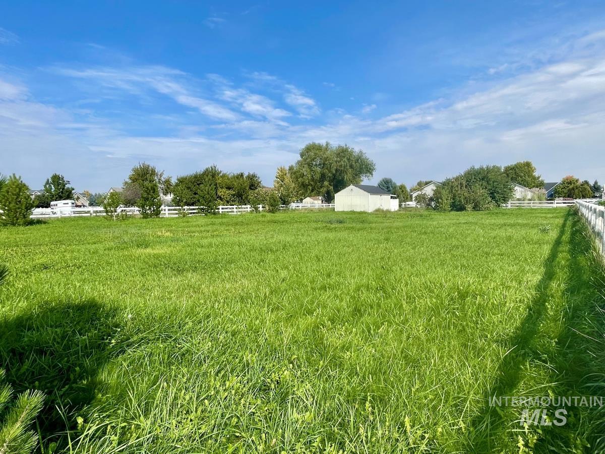 7825 S Chisum Way, Meridian, Idaho 83642-7172, 3 Bedrooms, 2 Bathrooms, Residential For Sale, Price $855,000,MLS 98937918