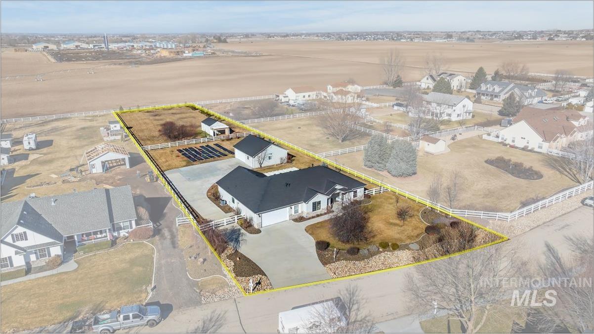 7825 S Chisum Way, Meridian, Idaho 83642-7172, 3 Bedrooms, 2 Bathrooms, Residential For Sale, Price $855,000,MLS 98937918