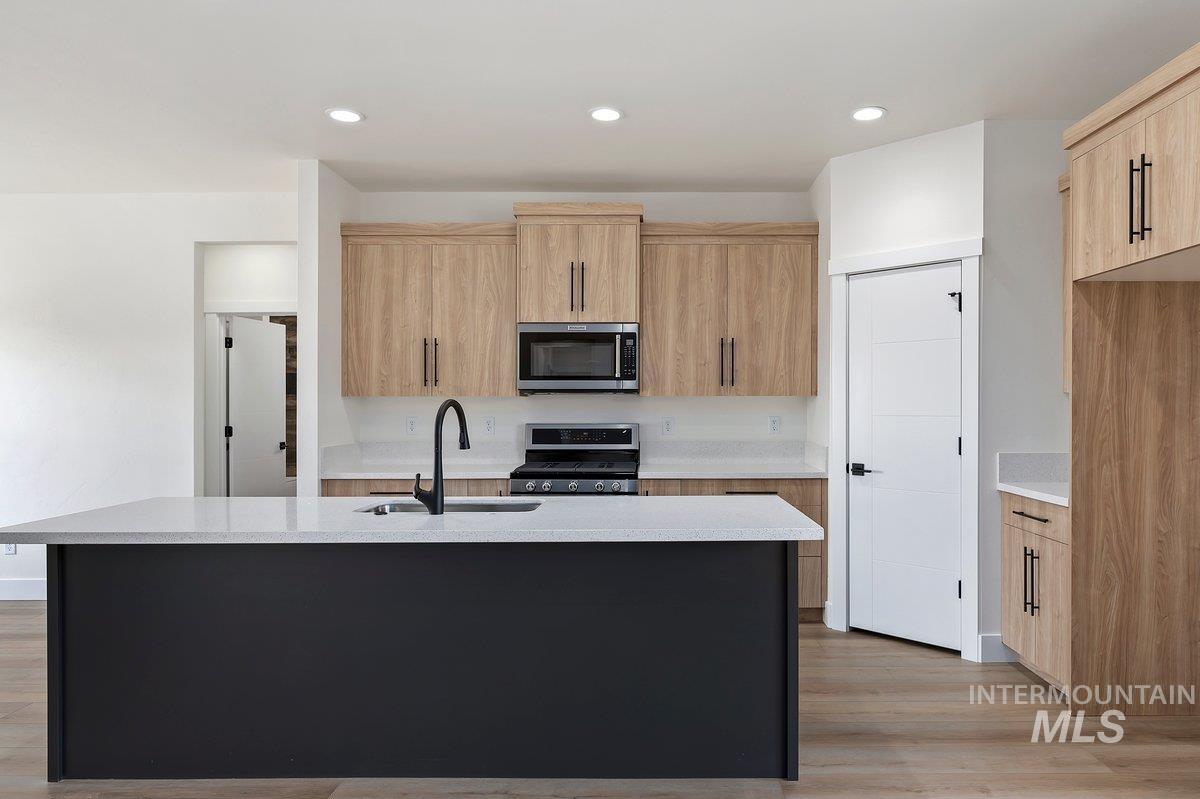 1516 Tule Dr., Twin Falls, Idaho 83301, 4 Bedrooms, 2.5 Bathrooms, Residential For Sale, Price $529,999, 98938108