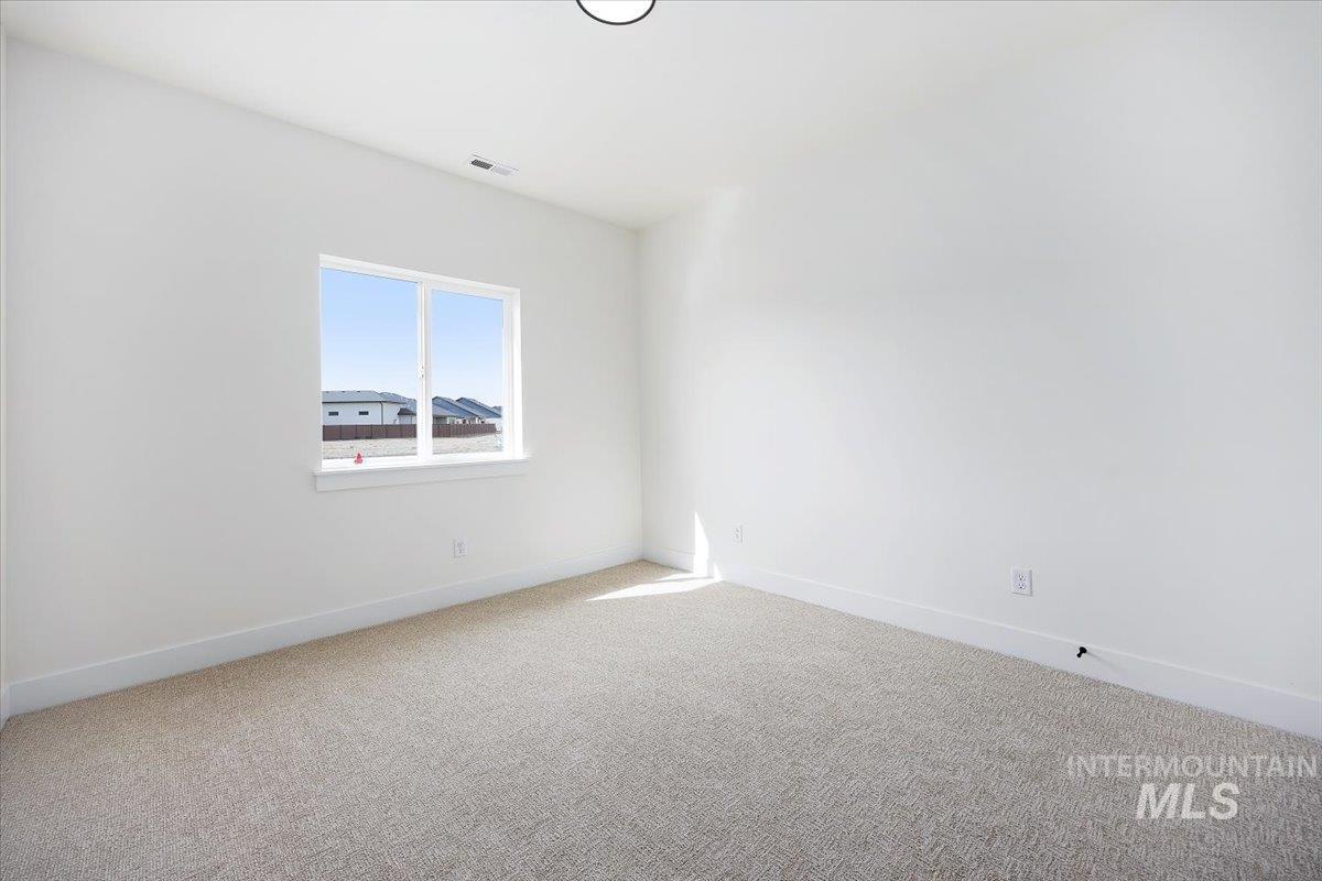 1516 Tule Dr., Twin Falls, Idaho 83301, 4 Bedrooms, 2.5 Bathrooms, Residential For Sale, Price $529,999, 98938108