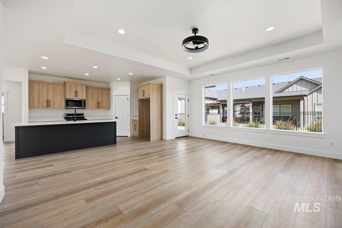 1516 Tule Dr., Twin Falls, Idaho 83301, 4 Bedrooms, 2.5 Bathrooms, Residential For Sale, Price $529,999, 98938108