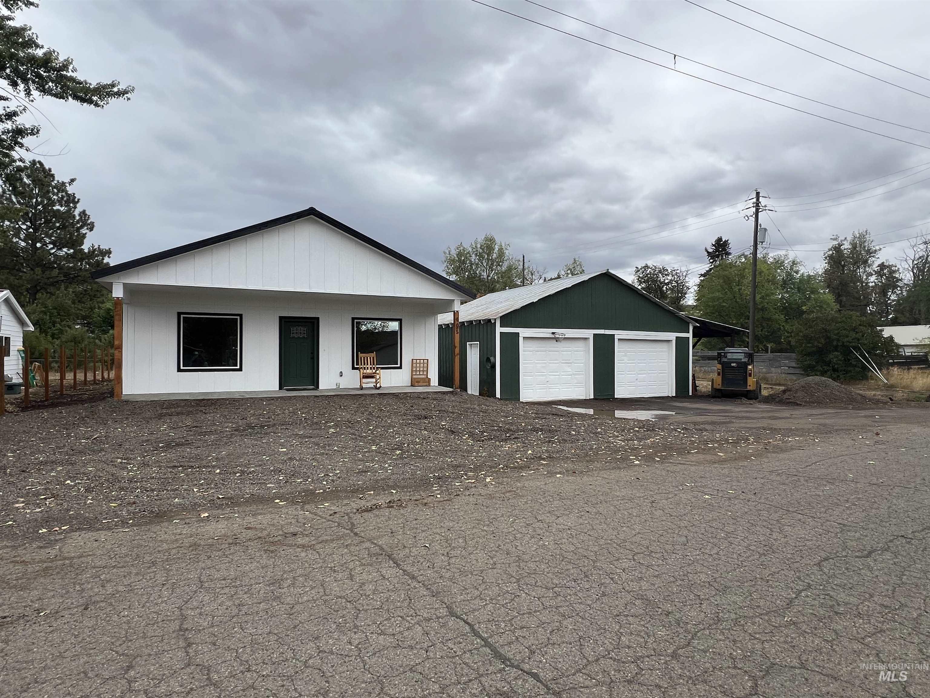 405 N Fairfield, Council, Idaho 83612, 3 Bedrooms, 2 Bathrooms, Residential For Sale, Price $389,000,MLS 98938122