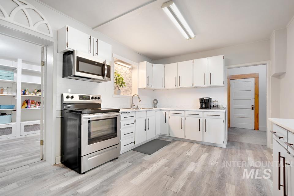 85 W Washington Ave, Cambridge, Idaho 83610, 9 Bedrooms, 2.5 Bathrooms, Residential For Sale, Price $362,000,MLS 98938279