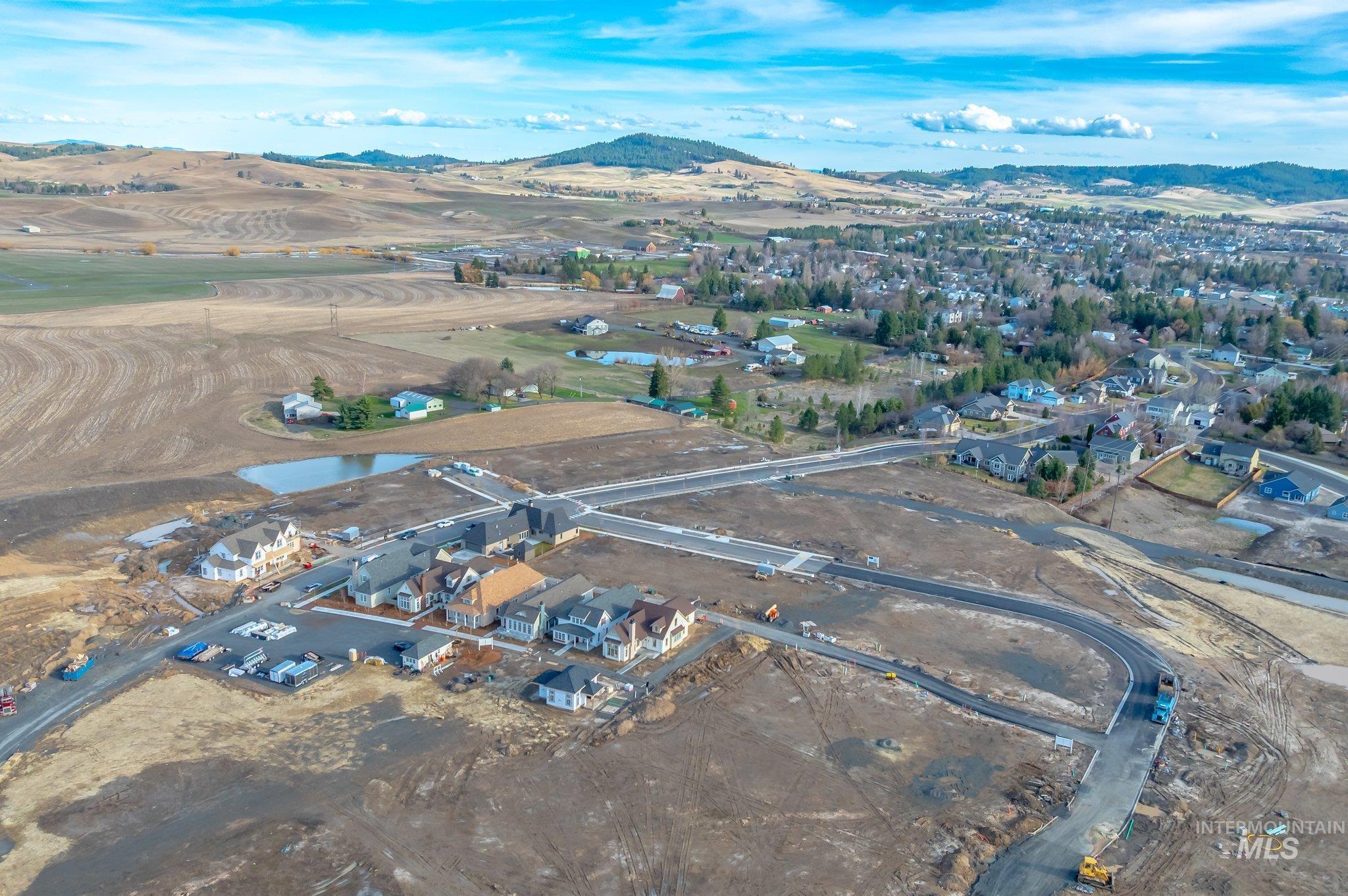 1354 Slonaker Drive, Moscow, Idaho 83843, 7 Bedrooms, 5.5 Bathrooms, Residential For Sale, Price $1,250,000,MLS 98938428