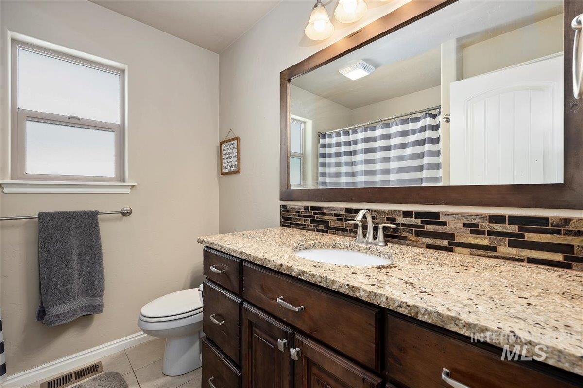 595 I B Perrine Rd, Twin Falls, Idaho 83301-3038, 6 Bedrooms, 4 Bathrooms, Residential For Sale, Price $683,900, 98938599