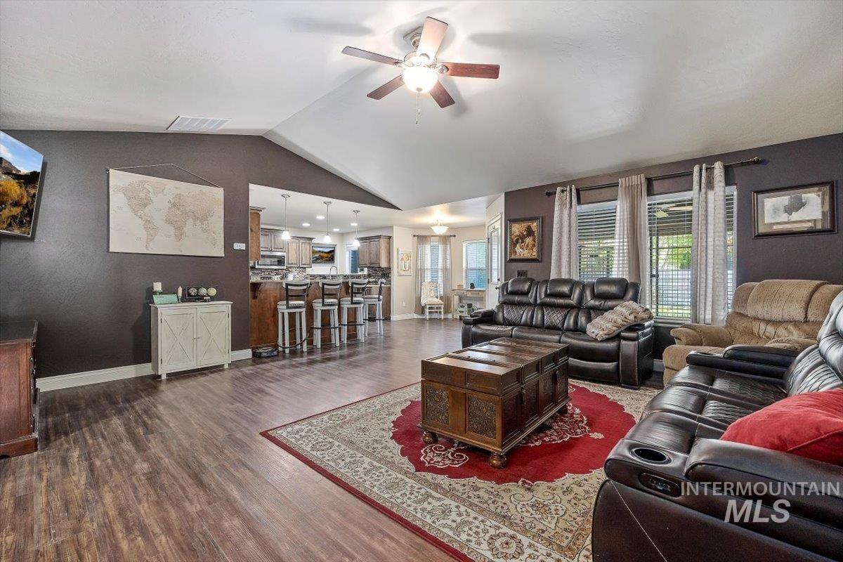 595 I B Perrine Rd, Twin Falls, Idaho 83301-3038, 6 Bedrooms, 4 Bathrooms, Residential For Sale, Price $683,900, 98938599