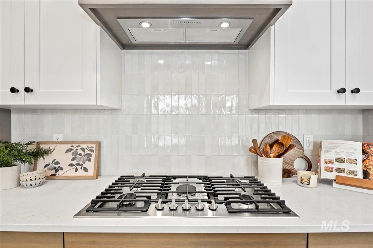 4652 N Alameda Creek Ave, Meridian, Idaho 83646, 3 Bedrooms, 2.5 Bathrooms, Residential For Sale, Price $549,900,MLS 98938770