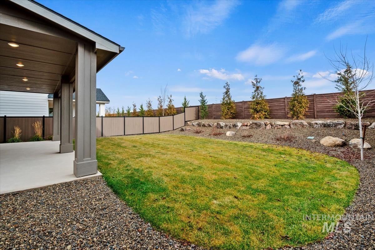 4652 N Alameda Creek Ave, Meridian, Idaho 83646, 3 Bedrooms, 2.5 Bathrooms, Residential For Sale, Price $549,900,MLS 98938770