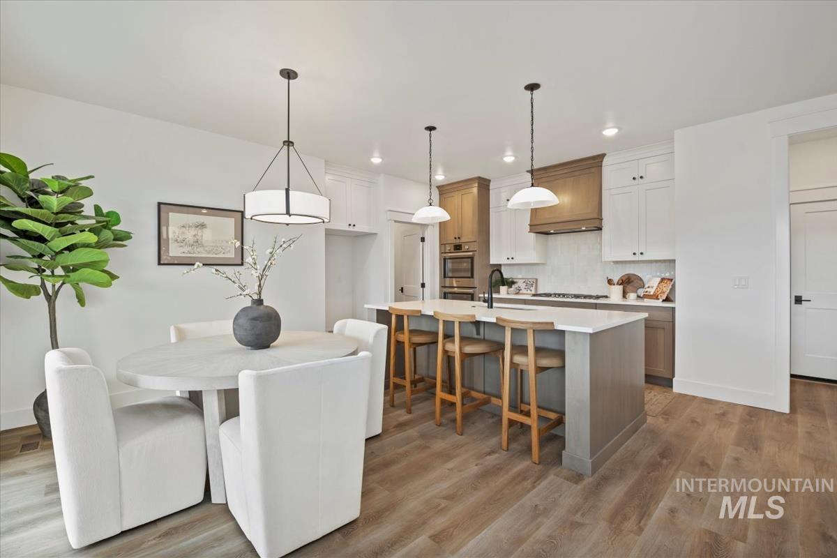 4652 N Alameda Creek Ave, Meridian, Idaho 83646, 3 Bedrooms, 2.5 Bathrooms, Residential For Sale, Price $549,900,MLS 98938770