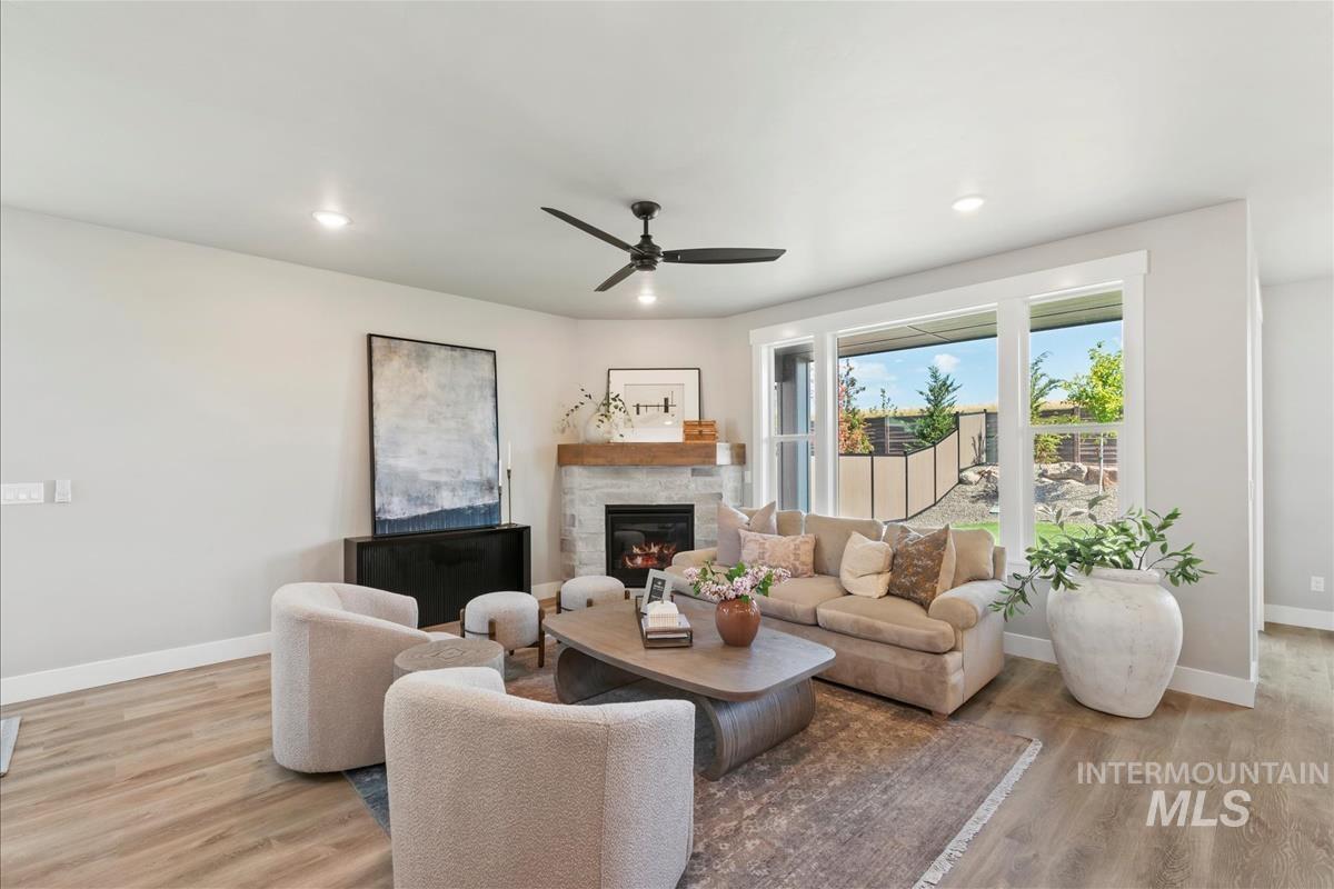 4588 N Alameda Creek Ave, Meridian, Idaho 83646, 3 Bedrooms, 2.5 Bathrooms, Residential For Sale, Price $559,900,MLS 98938771