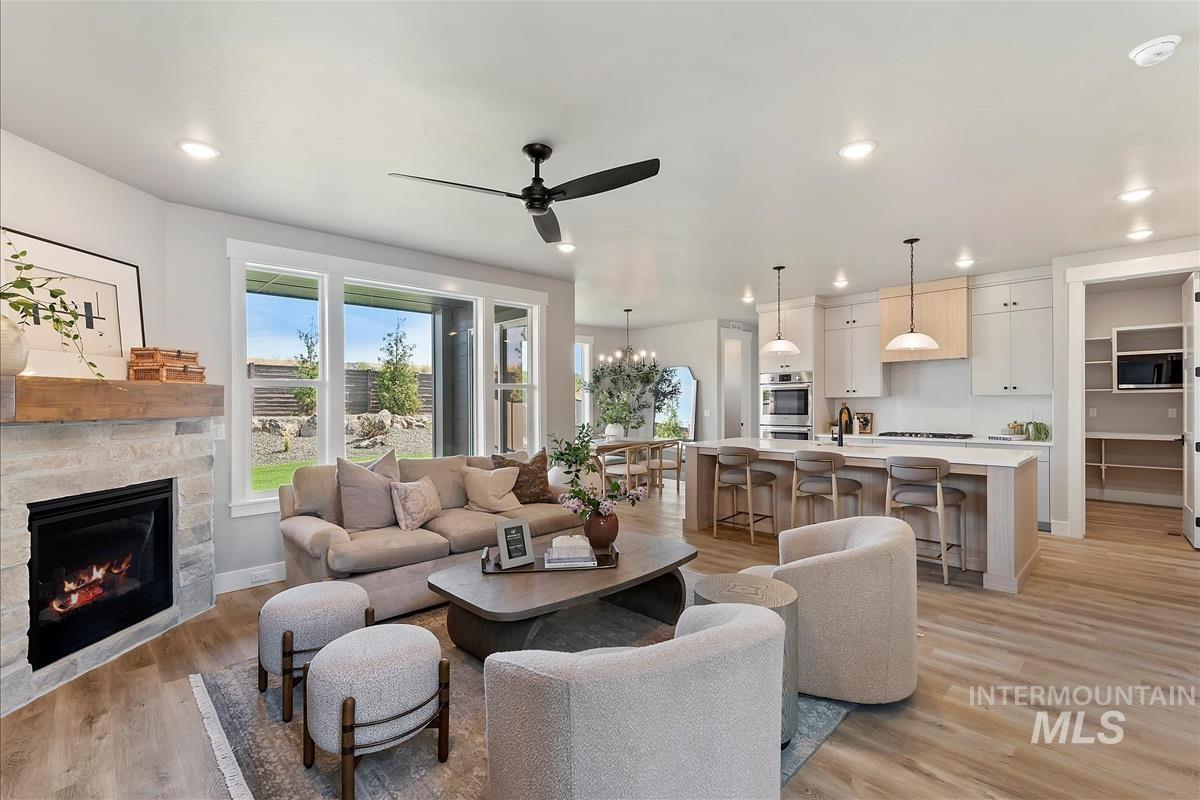 4588 N Alameda Creek Ave, Meridian, Idaho 83646, 3 Bedrooms, 2.5 Bathrooms, Residential For Sale, Price $559,900,MLS 98938771