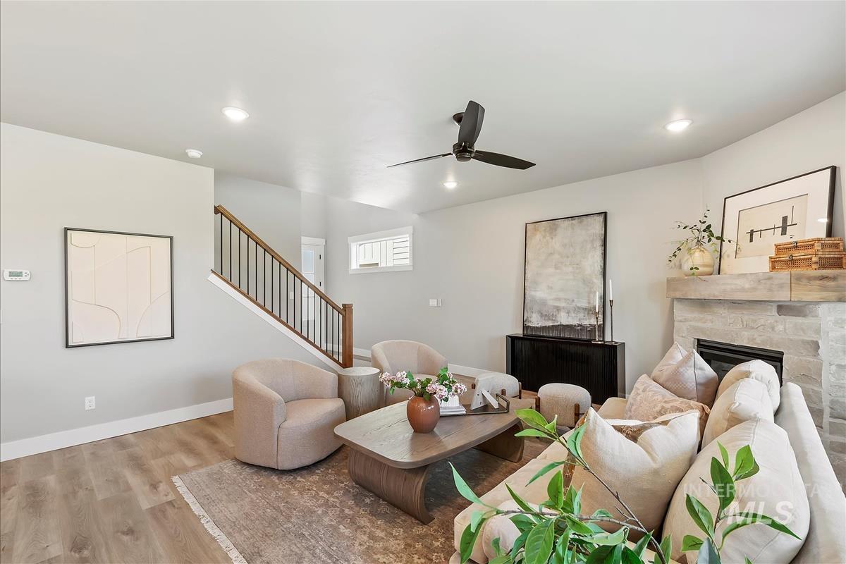 4588 N Alameda Creek Ave, Meridian, Idaho 83646, 3 Bedrooms, 2.5 Bathrooms, Residential For Sale, Price $559,900,MLS 98938771