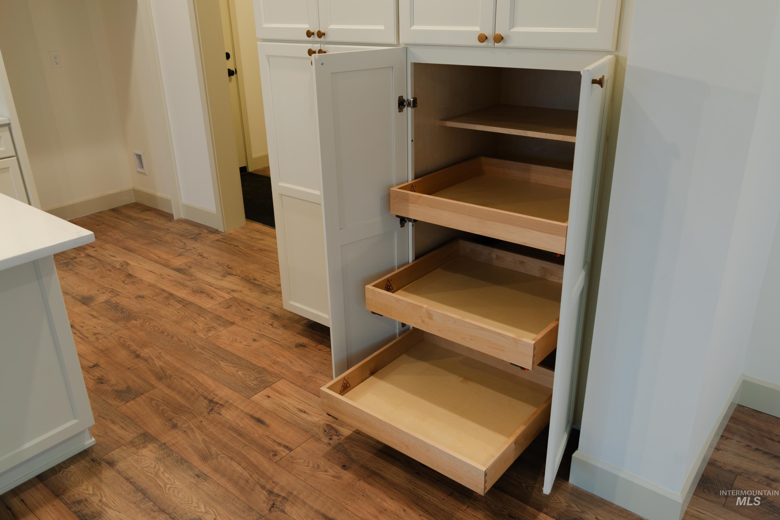 1560 Slonaker, Moscow, Idaho 83843, 4 Bedrooms, 2.5 Bathrooms, Residential For Sale, Price $719,000,MLS 98938802