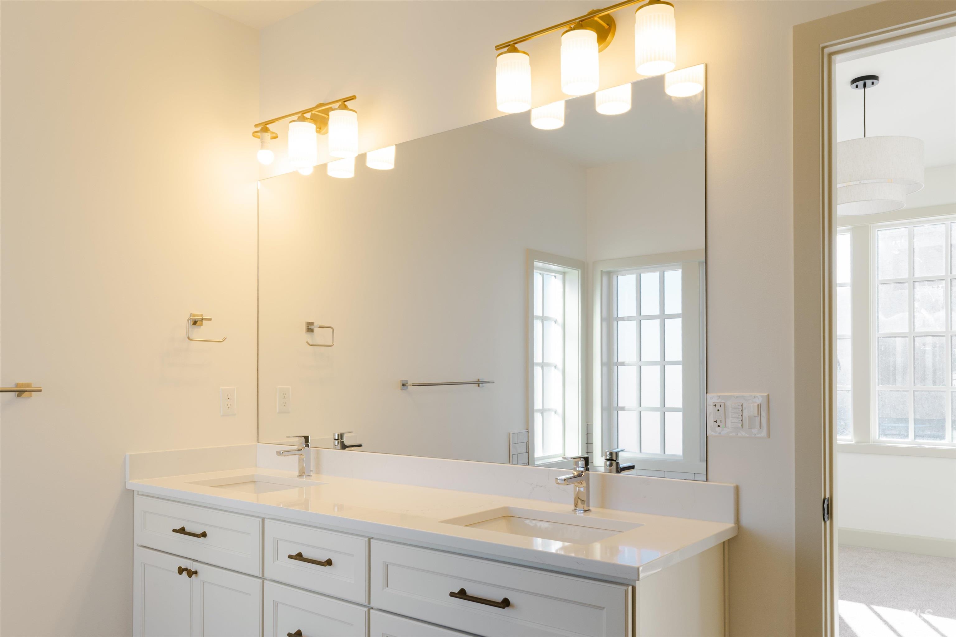 1560 Slonaker, Moscow, Idaho 83843, 4 Bedrooms, 2.5 Bathrooms, Residential For Sale, Price $719,000,MLS 98938802