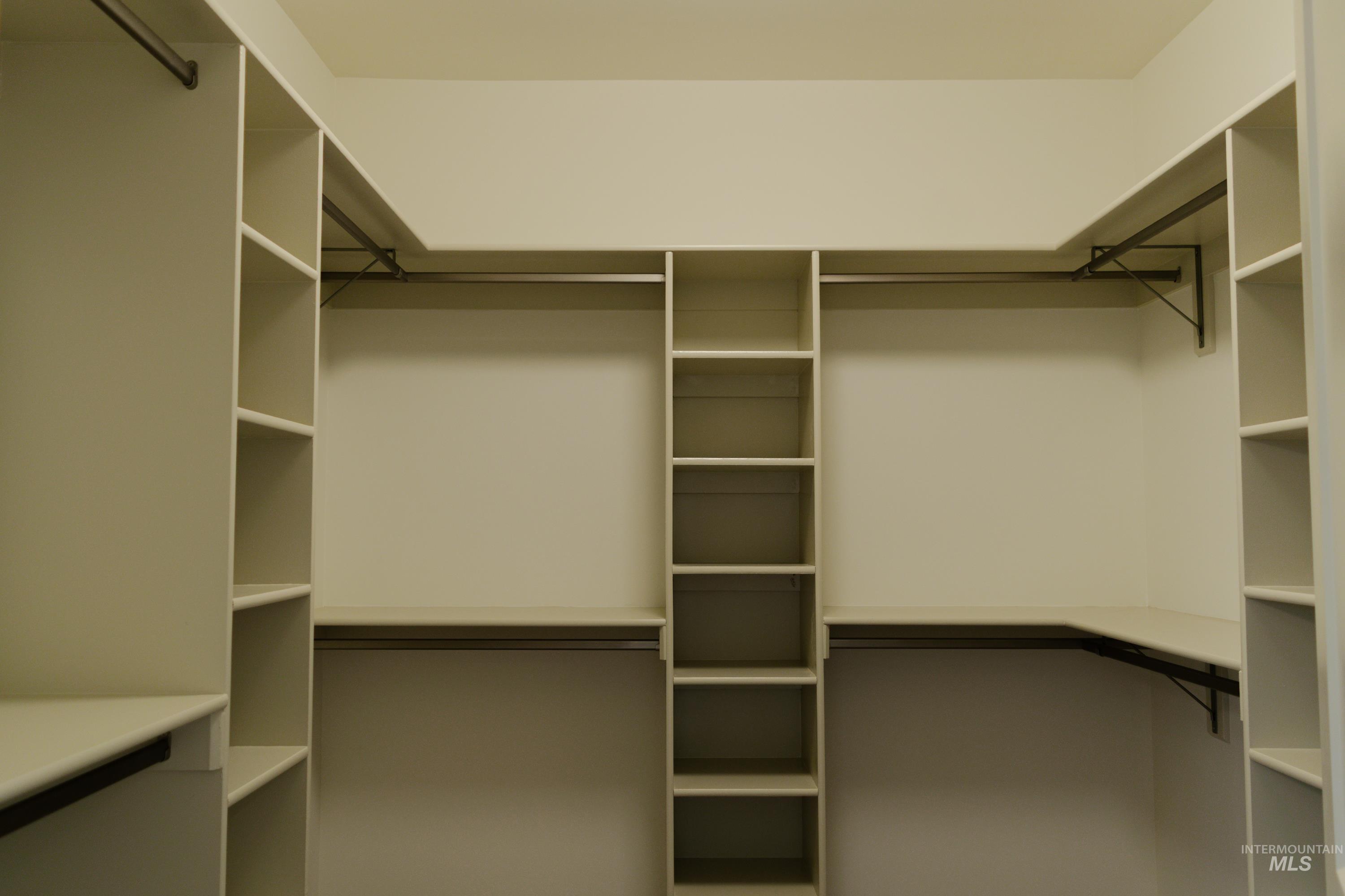 1560 Slonaker, Moscow, Idaho 83843, 4 Bedrooms, 2.5 Bathrooms, Residential For Sale, Price $719,000,MLS 98938802