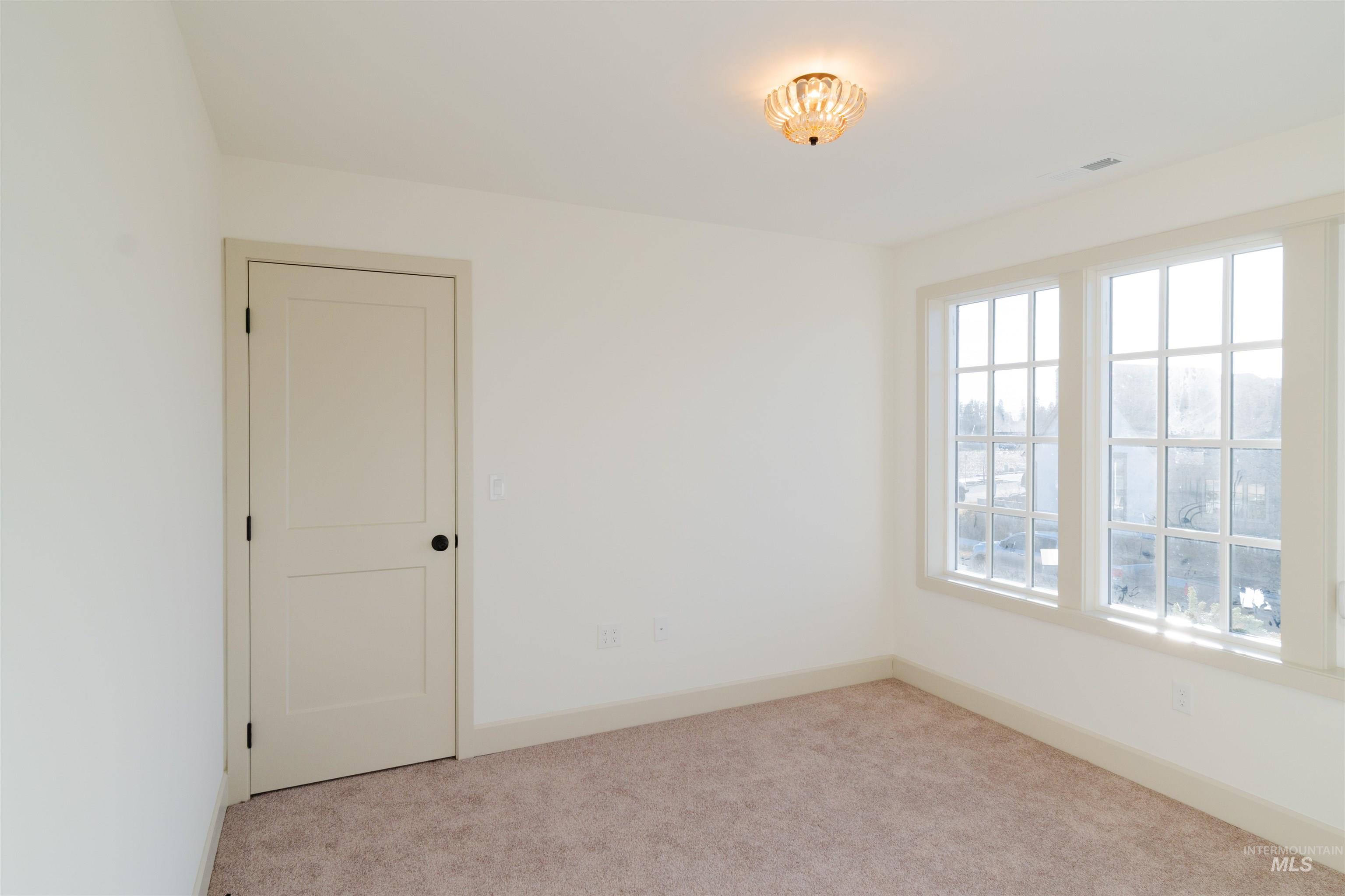 1560 Slonaker, Moscow, Idaho 83843, 4 Bedrooms, 2.5 Bathrooms, Residential For Sale, Price $719,000,MLS 98938802