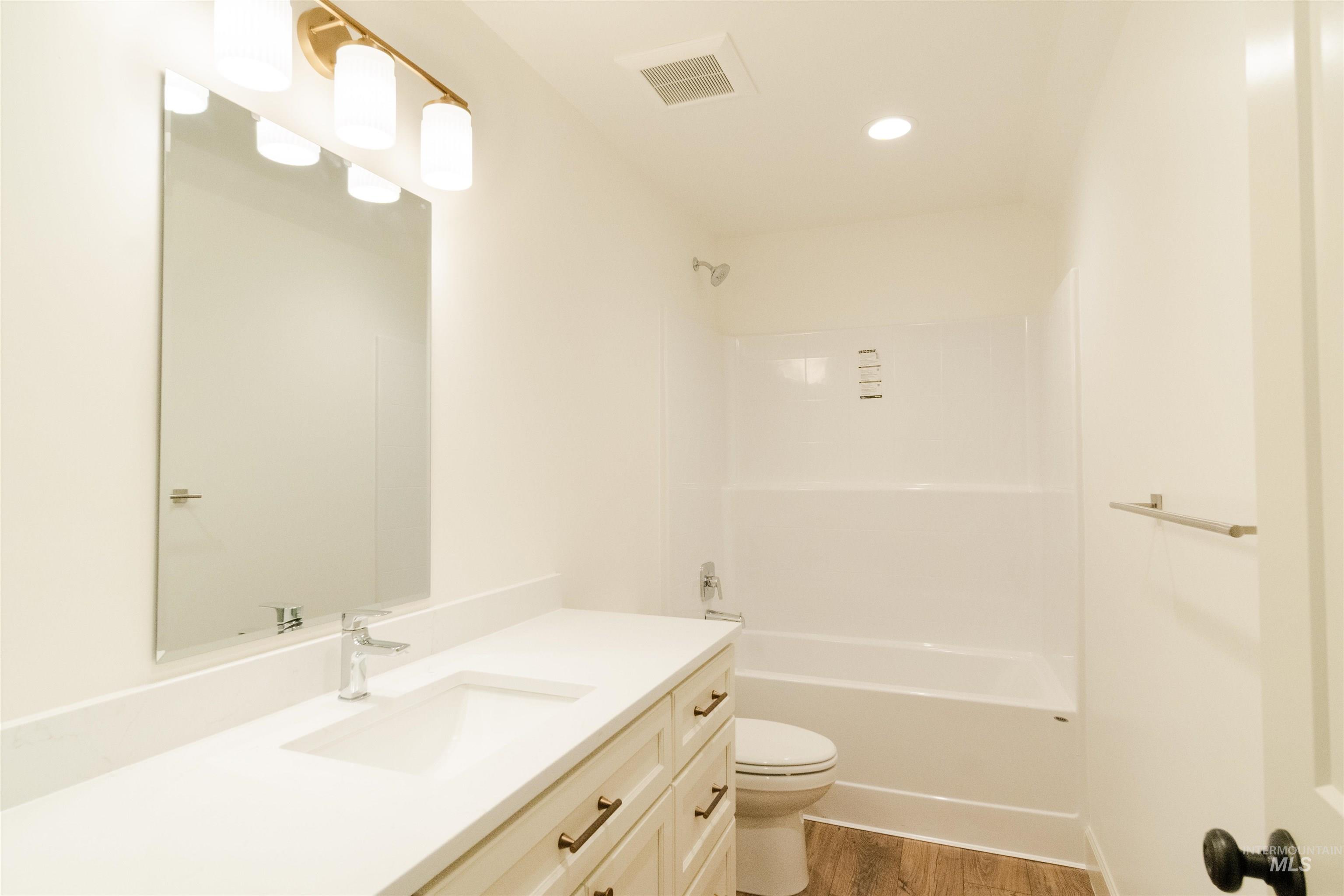 1560 Slonaker, Moscow, Idaho 83843, 4 Bedrooms, 2.5 Bathrooms, Residential For Sale, Price $719,000,MLS 98938802