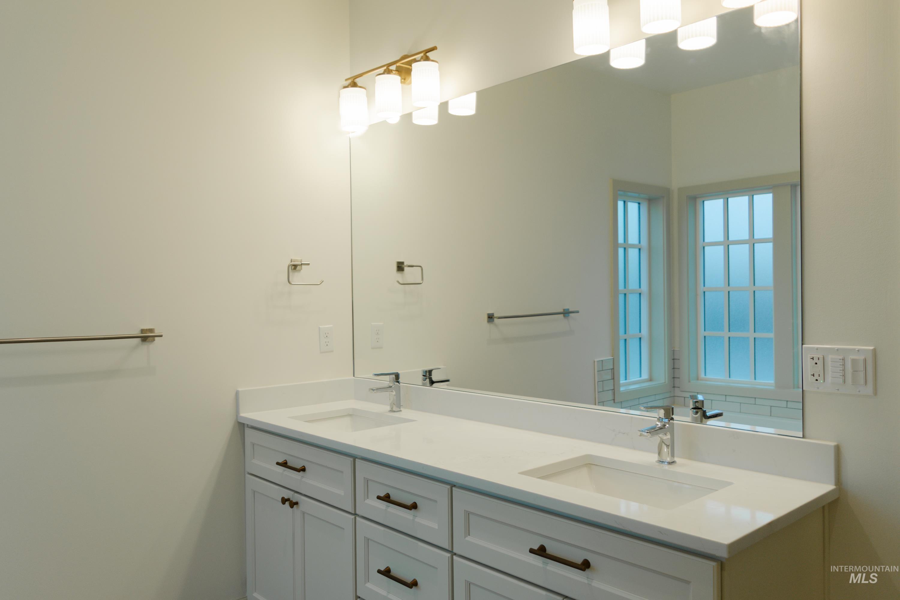 1560 Slonaker, Moscow, Idaho 83843, 4 Bedrooms, 2.5 Bathrooms, Residential For Sale, Price $719,000,MLS 98938802