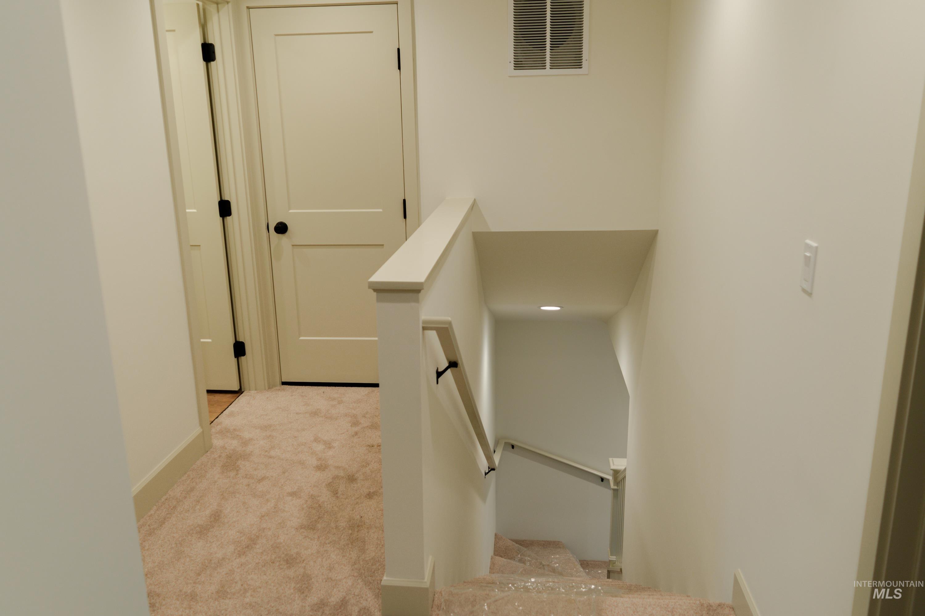 1560 Slonaker, Moscow, Idaho 83843, 4 Bedrooms, 2.5 Bathrooms, Residential For Sale, Price $719,000,MLS 98938802