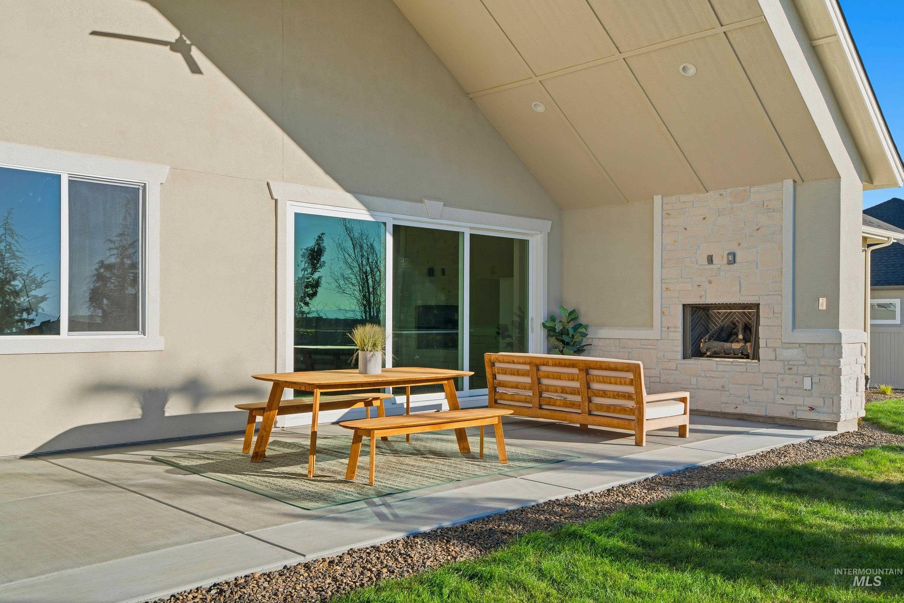 3081 N Ajax Ave, Eagle, Idaho 83616, 3 Bedrooms, 4.5 Bathrooms, Residential For Sale, Price $1,039,999,MLS 98938815