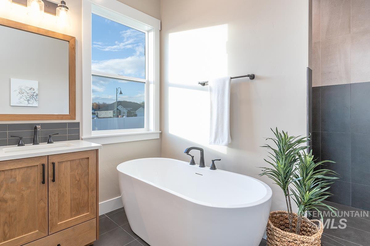 3081 N Ajax Ave, Eagle, Idaho 83616, 3 Bedrooms, 4.5 Bathrooms, Residential For Sale, Price $1,039,999,MLS 98938815