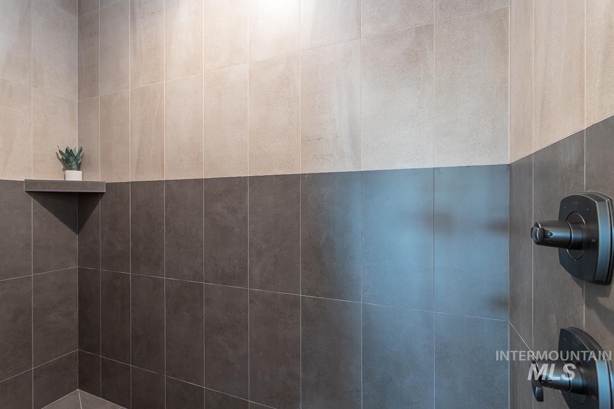 3081 N Ajax Ave, Eagle, Idaho 83616, 3 Bedrooms, 4.5 Bathrooms, Residential For Sale, Price $1,039,999,MLS 98938815