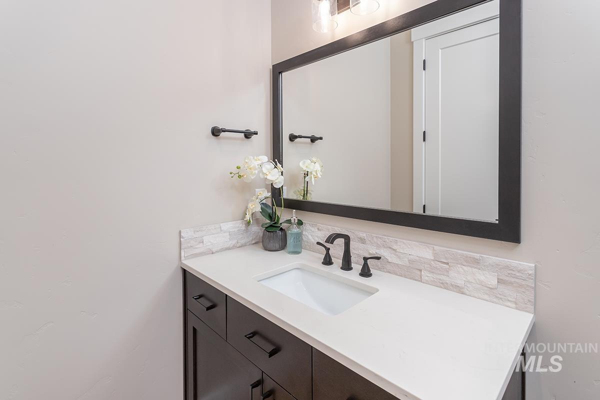 3081 N Ajax Ave, Eagle, Idaho 83616, 3 Bedrooms, 4.5 Bathrooms, Residential For Sale, Price $1,039,999,MLS 98938815