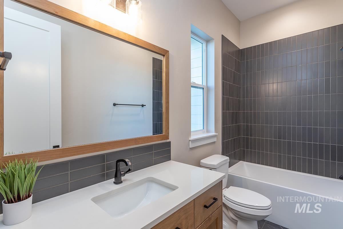 3081 N Ajax Ave, Eagle, Idaho 83616, 3 Bedrooms, 4.5 Bathrooms, Residential For Sale, Price $1,039,999,MLS 98938815